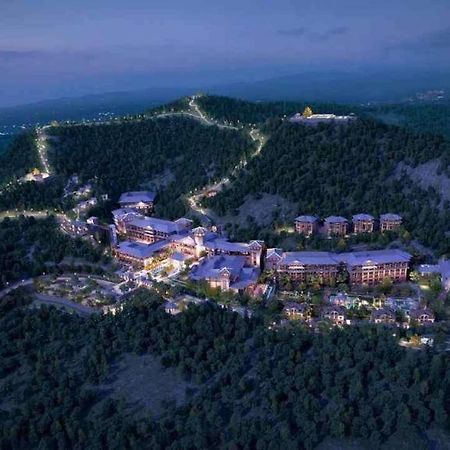 Grand Bay Hotel Beijing Xiaotangzhuang Exterior foto