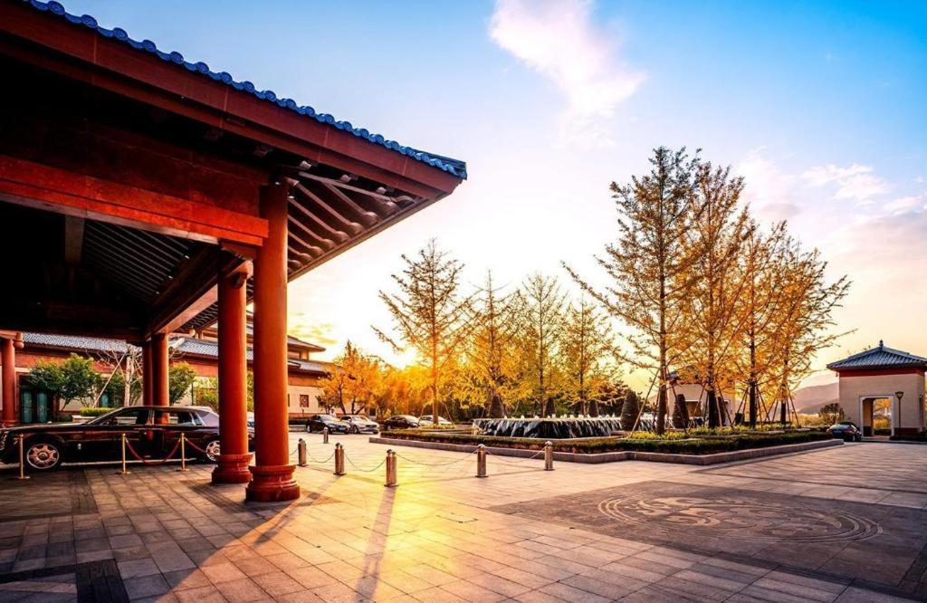 Grand Bay Hotel Beijing Xiaotangzhuang Exterior foto